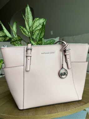 Michael Kors Charlotte large top-zip tote bag in powder blush